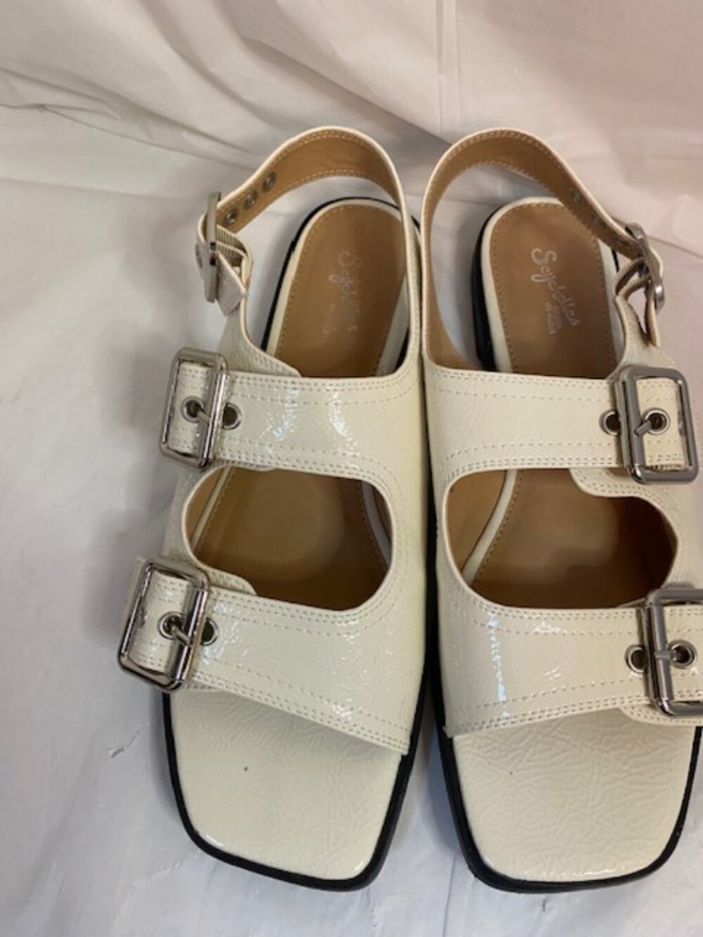 Seychelles Elsa Patten Leather Buckle Strap Sandals Cream, Women's size 10M - Picture 7 of 7